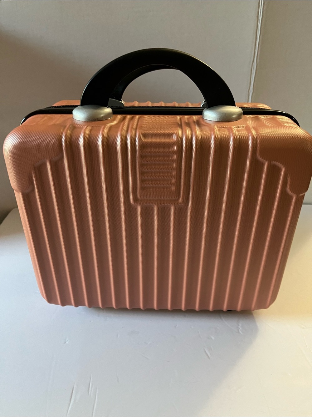 Compact Metallic Rose Cosmetic Case with Top Handle - Picture 3 of 3